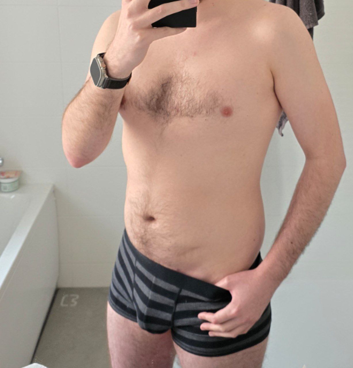 Profil de Teodoro, 28 ans, Groupe gay à Prêles