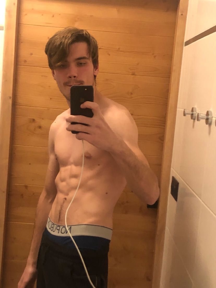 Profil de Moussab, 23 ans, Groupe gay à Mex VD
