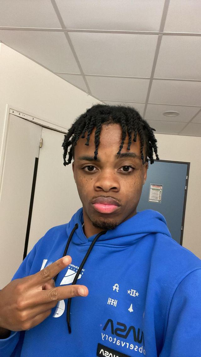 Profil de Marat, 18 ans, Groupe gay à Quarten