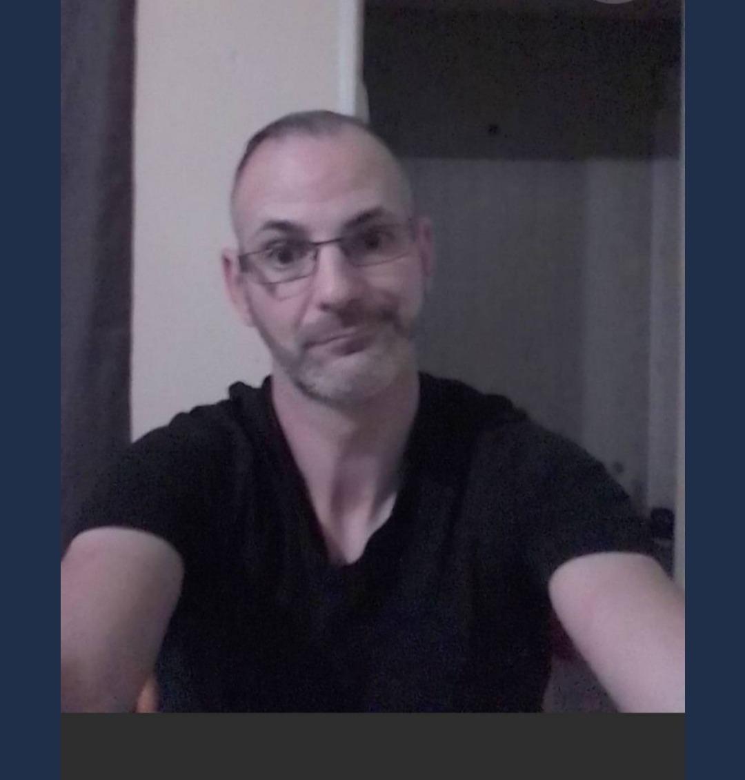 Profil de Salahdin, 48 ans, Groupe gay à Soazza