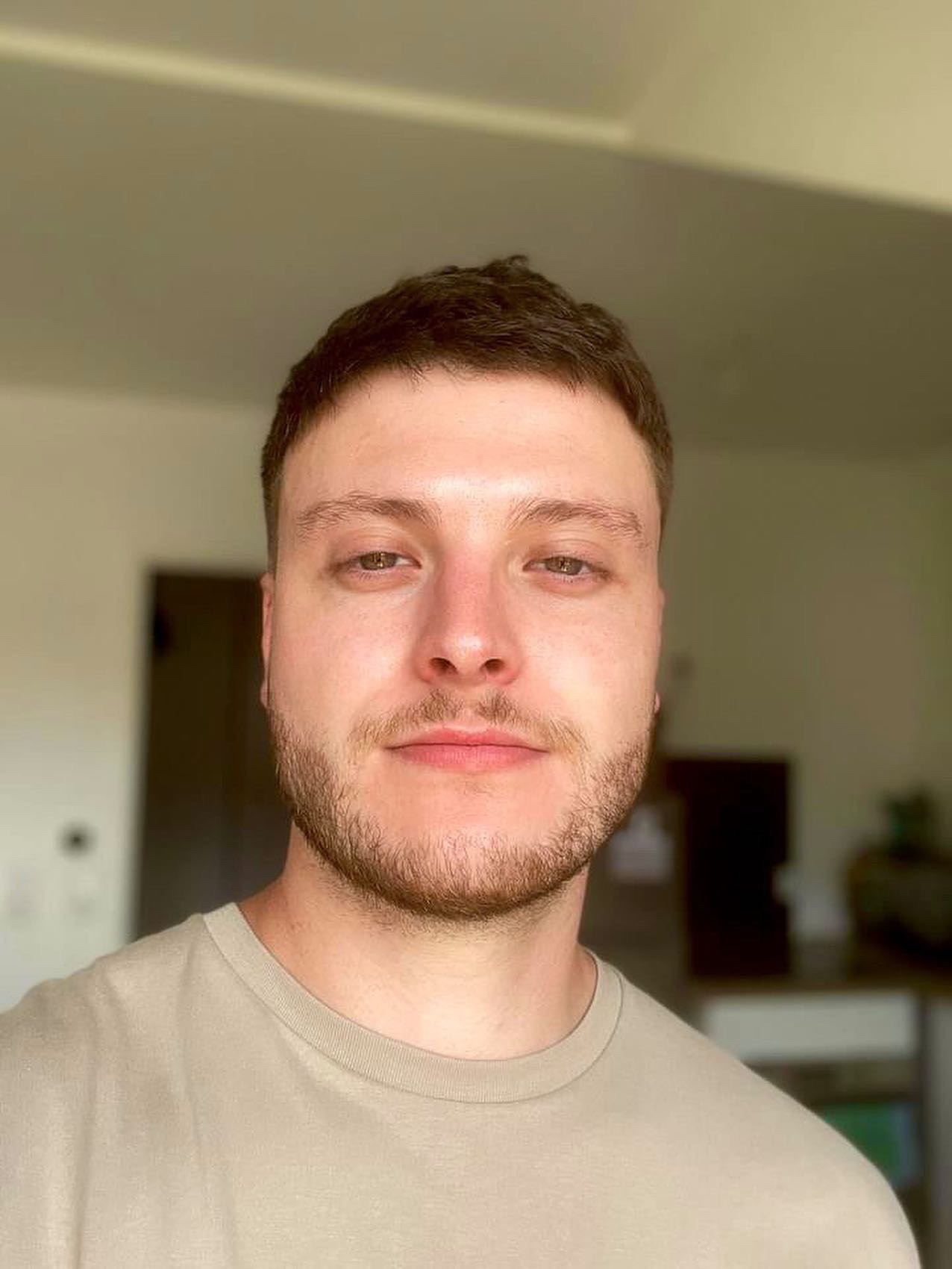 Profil de Lazar, 26 ans, Groupe gay à Trub