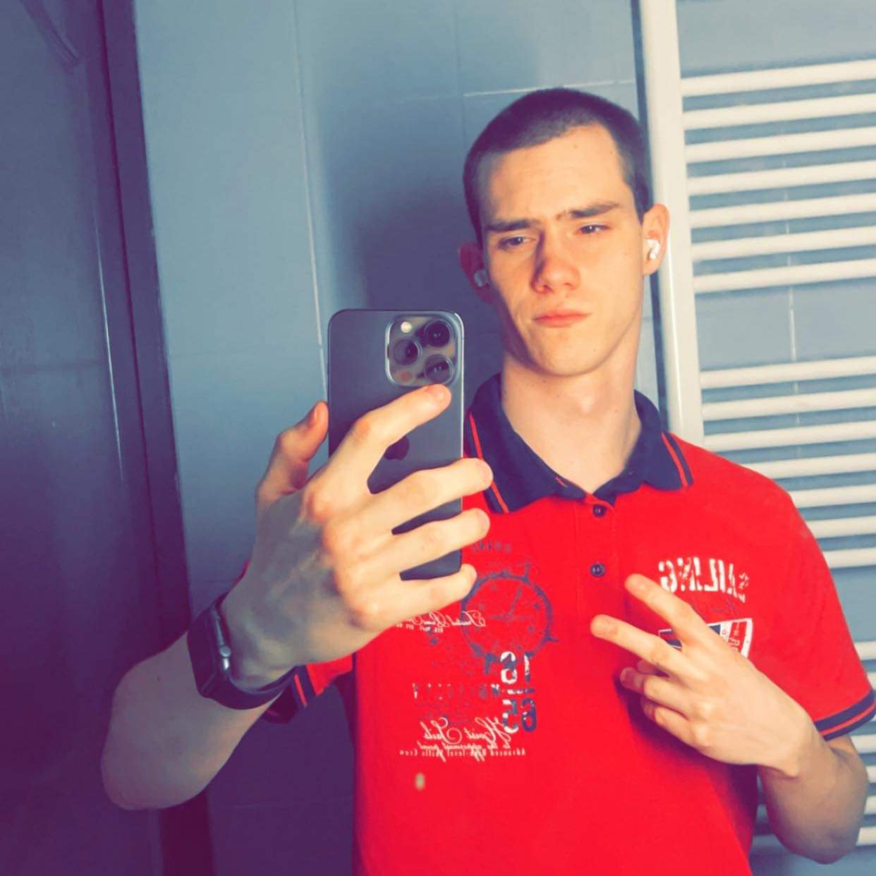 Profil de Issam, 21 ans, Groupe gay à Uffikon