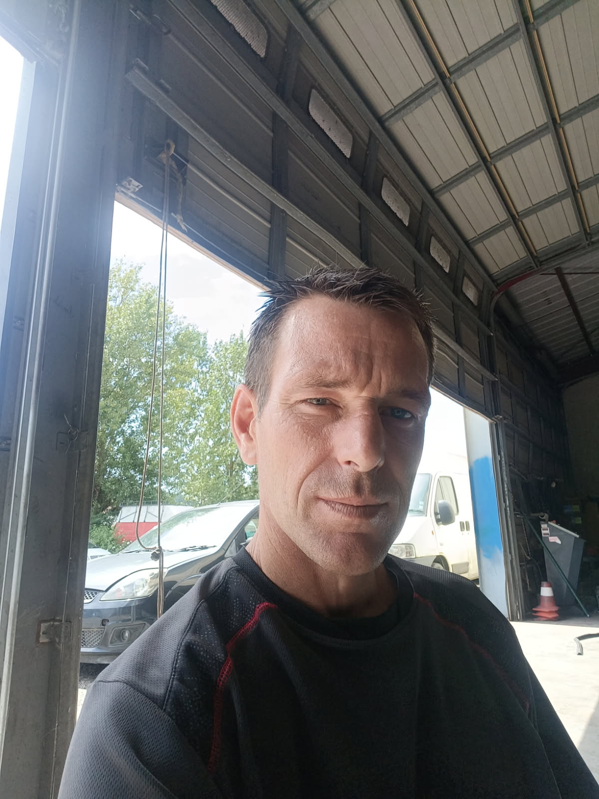 Profil de Niccolo, 42 ans, Groupe gay à Hersiwil