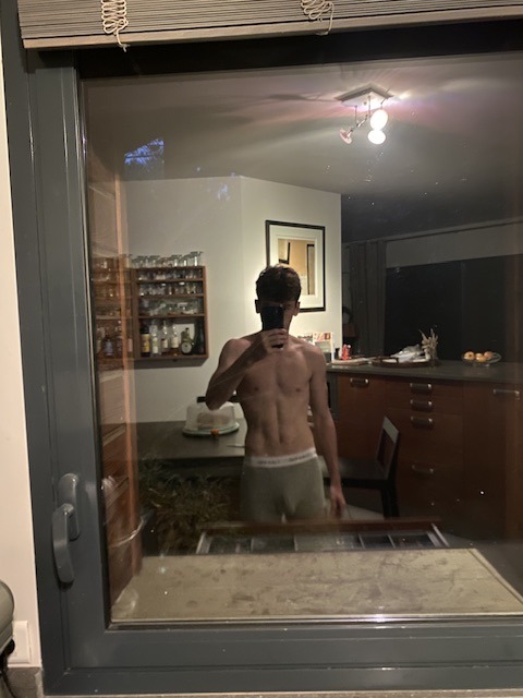 Profil de Imed, 23 ans, Groupe gay à Ste-Croix
