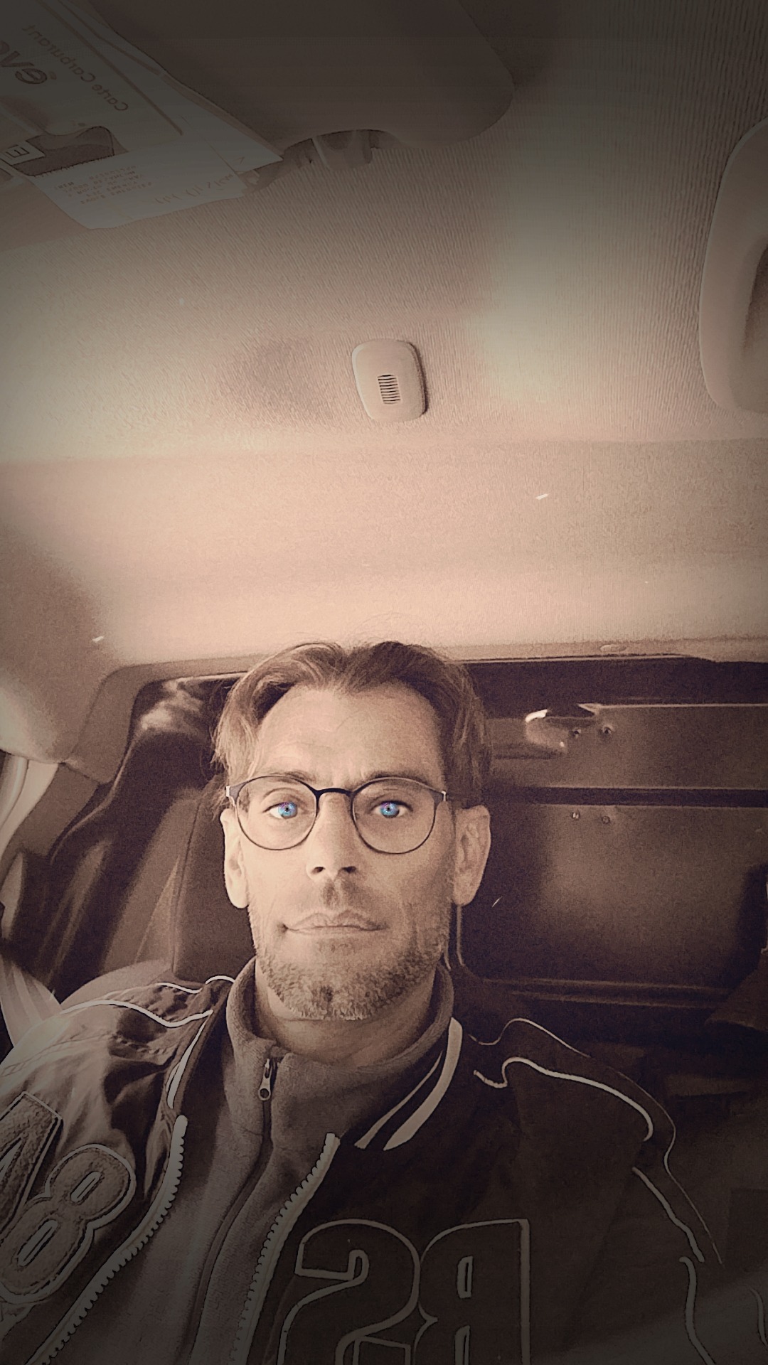 Profil de Osman, 46 ans, Groupe gay à Susten