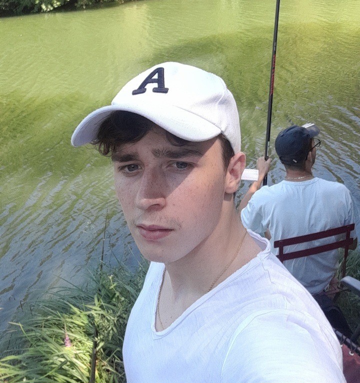 Profil de Marik, 20 ans, Groupe gay à Mergoscia