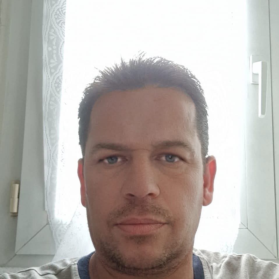 Profil de Stanislas, 51 ans, Groupe gay à Pagig