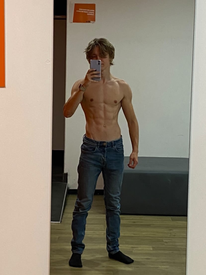Profil de Léonce, 19 ans, Groupe gay à Stechelberg