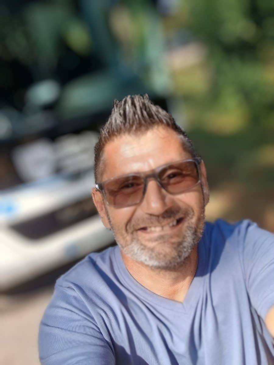 Profil de Charles-albert, 53 ans, Groupe gay à Turtmann