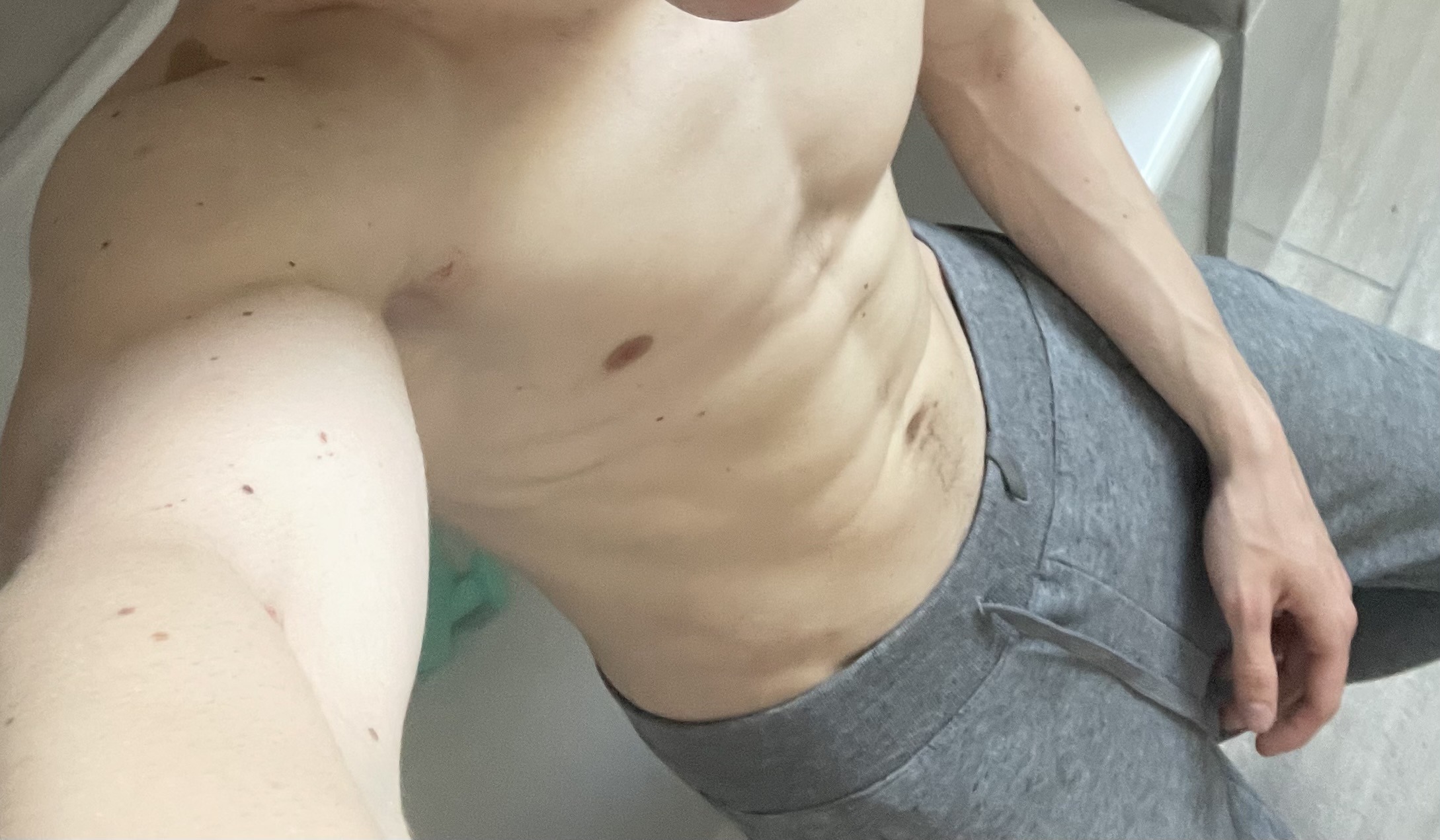 Profil de Hamouda, 19 ans, Groupe gay à Apples