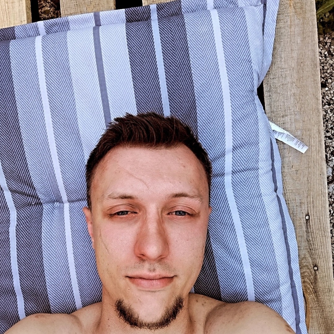 Profil de Yacin, 32 ans, Groupe gay à Carì