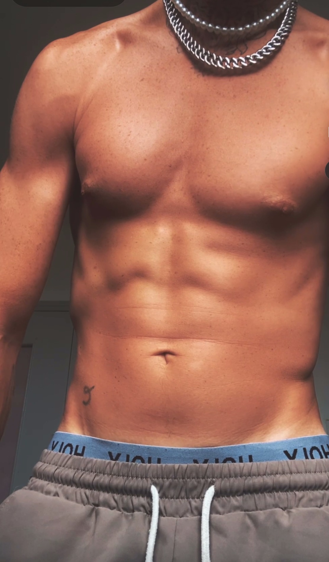 Profil de Inoa, 32 ans, Groupe gay à Aefligen