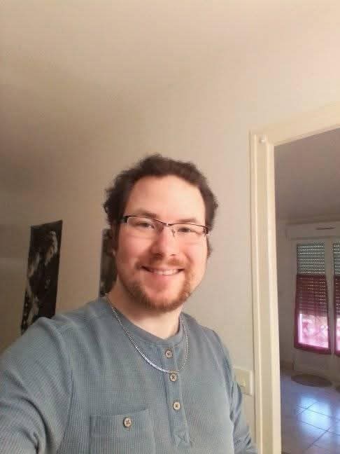 Profil de Fara, 32 ans, Groupe gay à Le Landeron