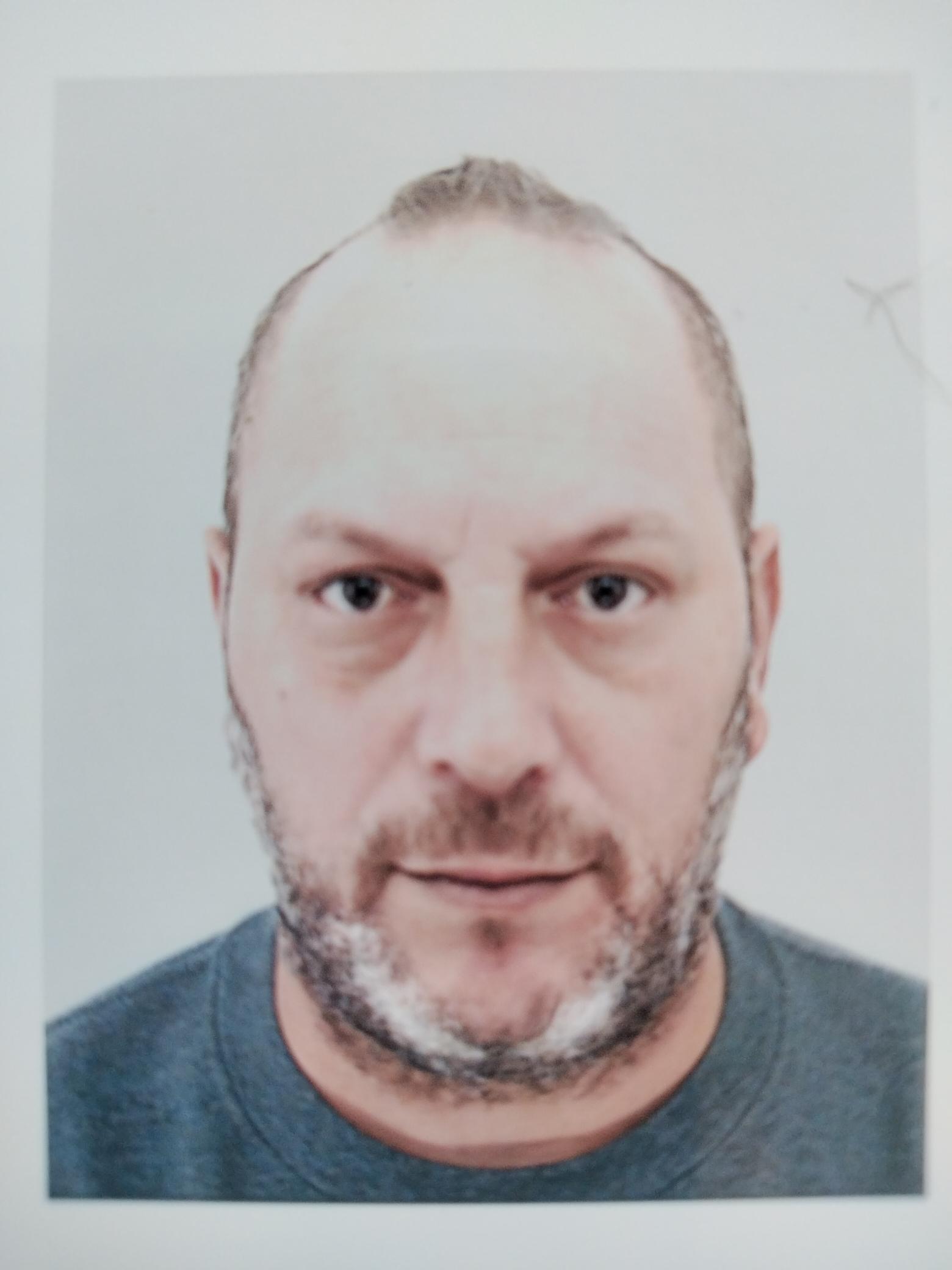 Profil de Djamal, 45 ans, Groupe gay à Mürren