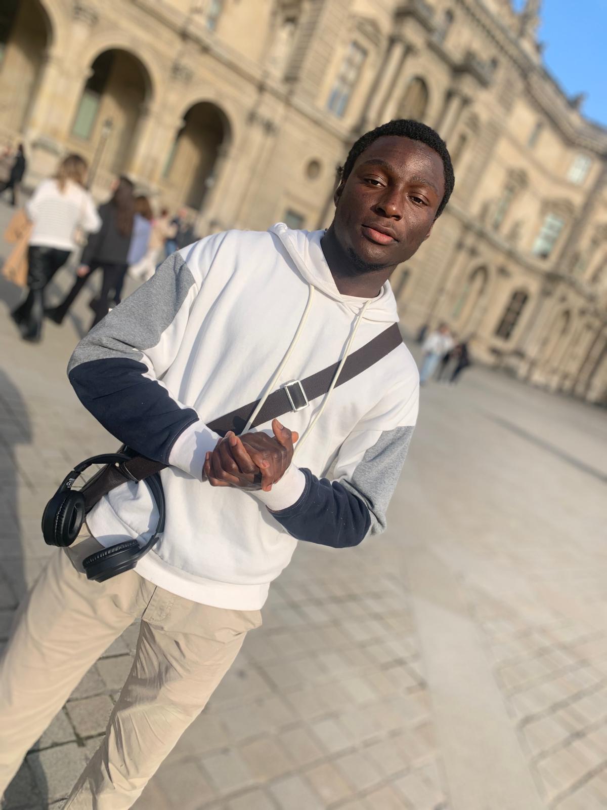 Profil de Berange, 24 ans, Groupe gay à Häutligen