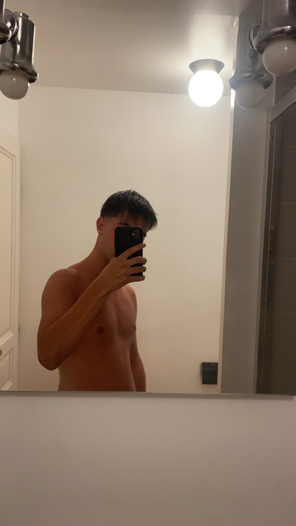 Profil de Karl, 19 ans, Groupe gay à Soazza