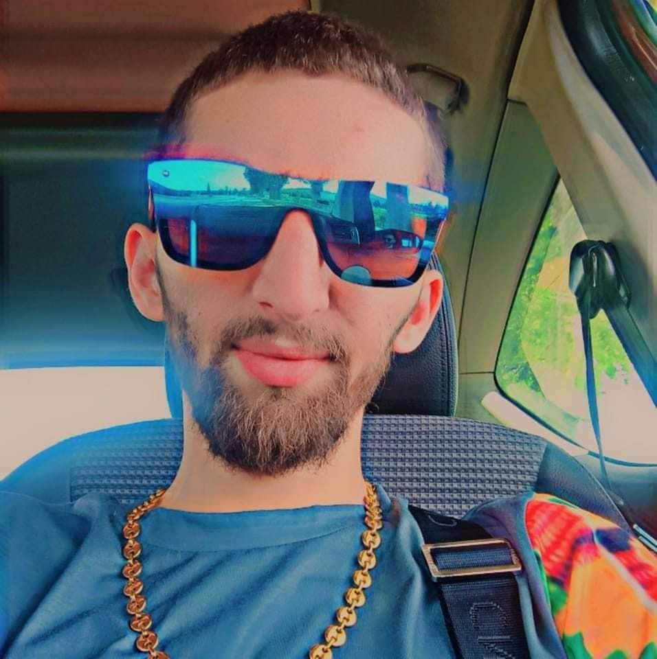Profil de Fleury, 27 ans, Groupe gay à Loc