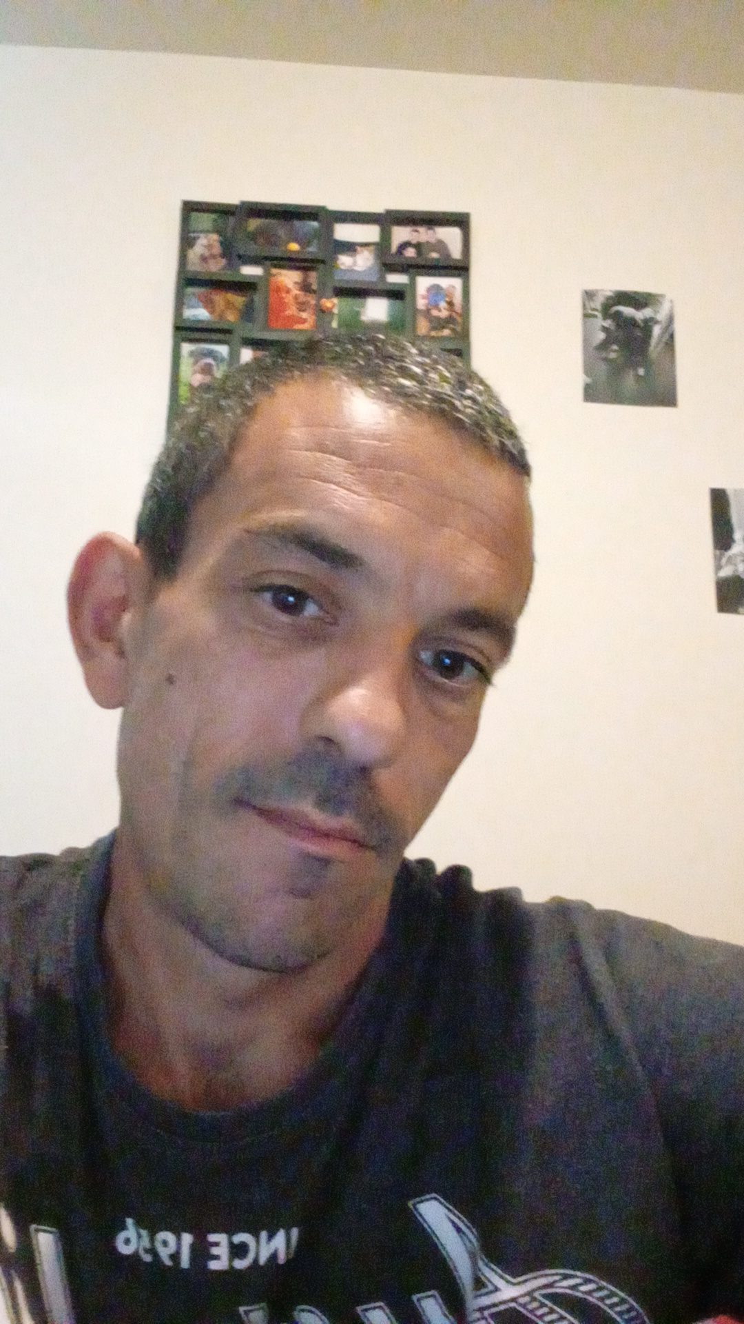 Profil de Mateis, 40 ans, Groupe gay à Dardin