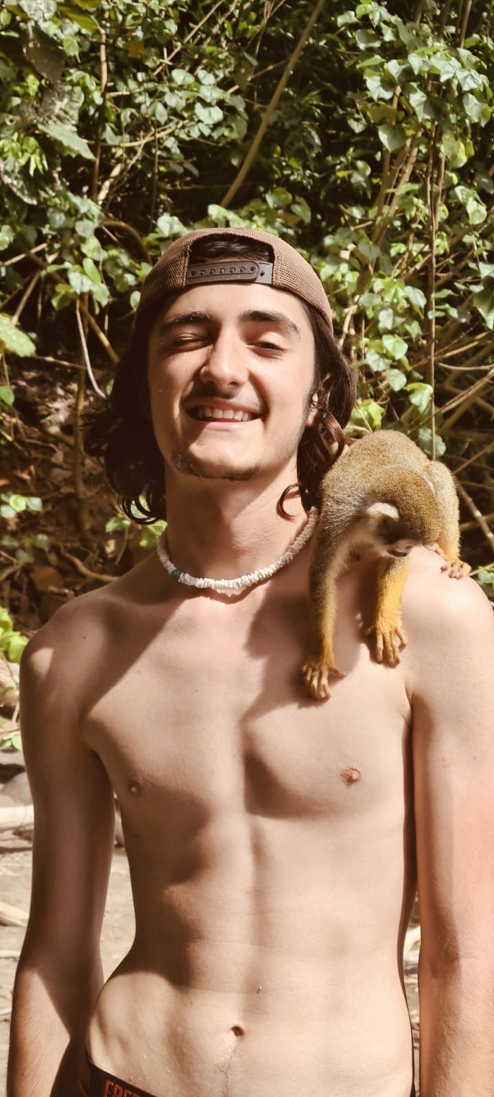 Profil de Ekin, 21 ans, Groupe gay à Menzonio
