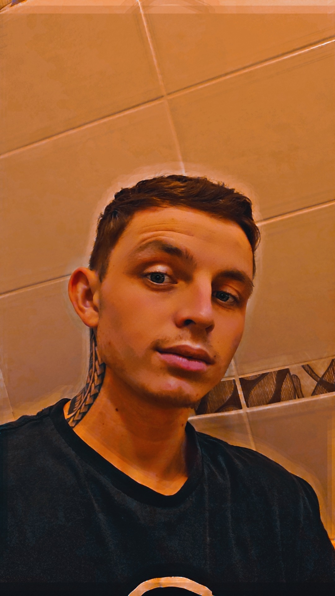 Profil de Dahmane, 25 ans, Groupe gay à Verdabbio