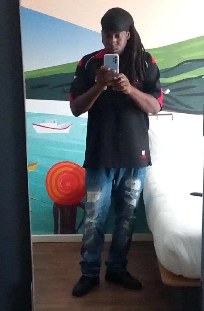 Profil de Stan, 45 ans, Groupe gay à Signy