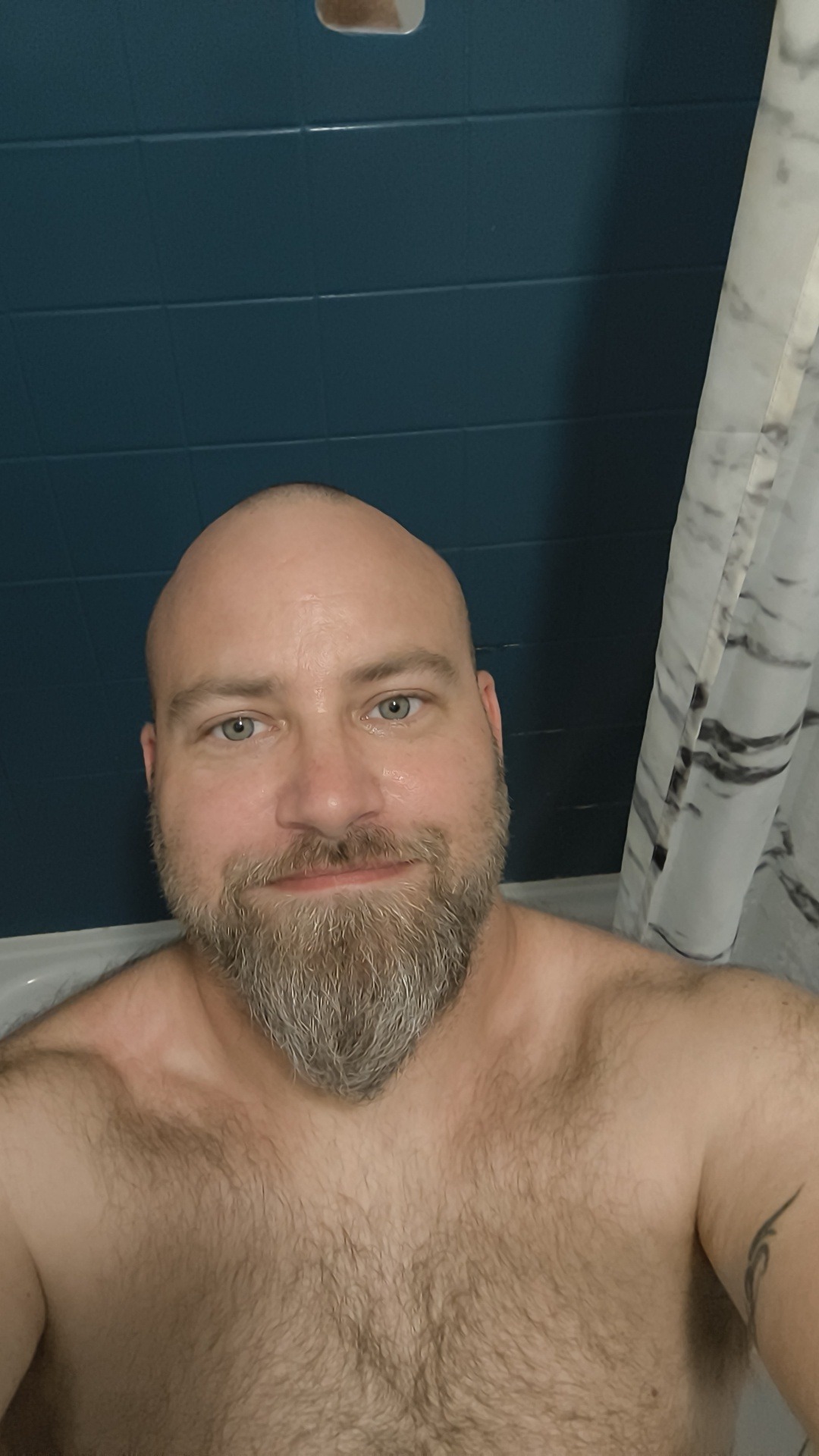 Profil de Laurent, 42 ans, Groupe gay à Vuarrens