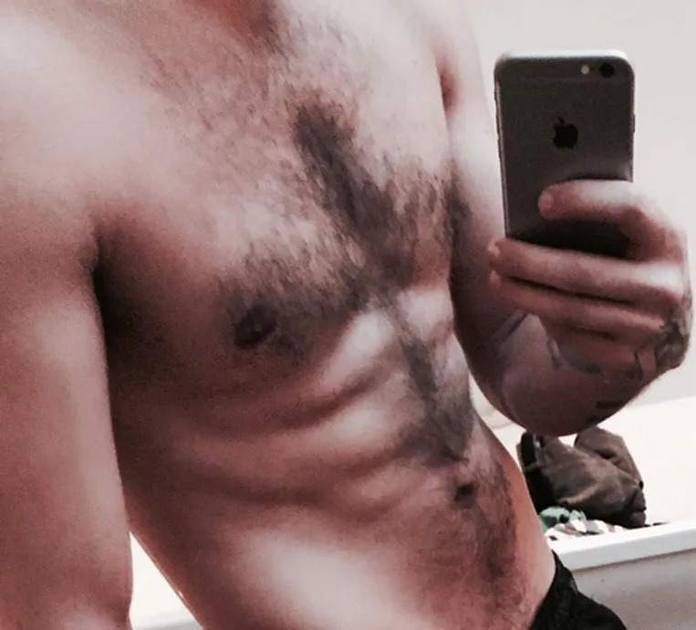 Profil de Azar, 40 ans, Groupe gay à Glion
