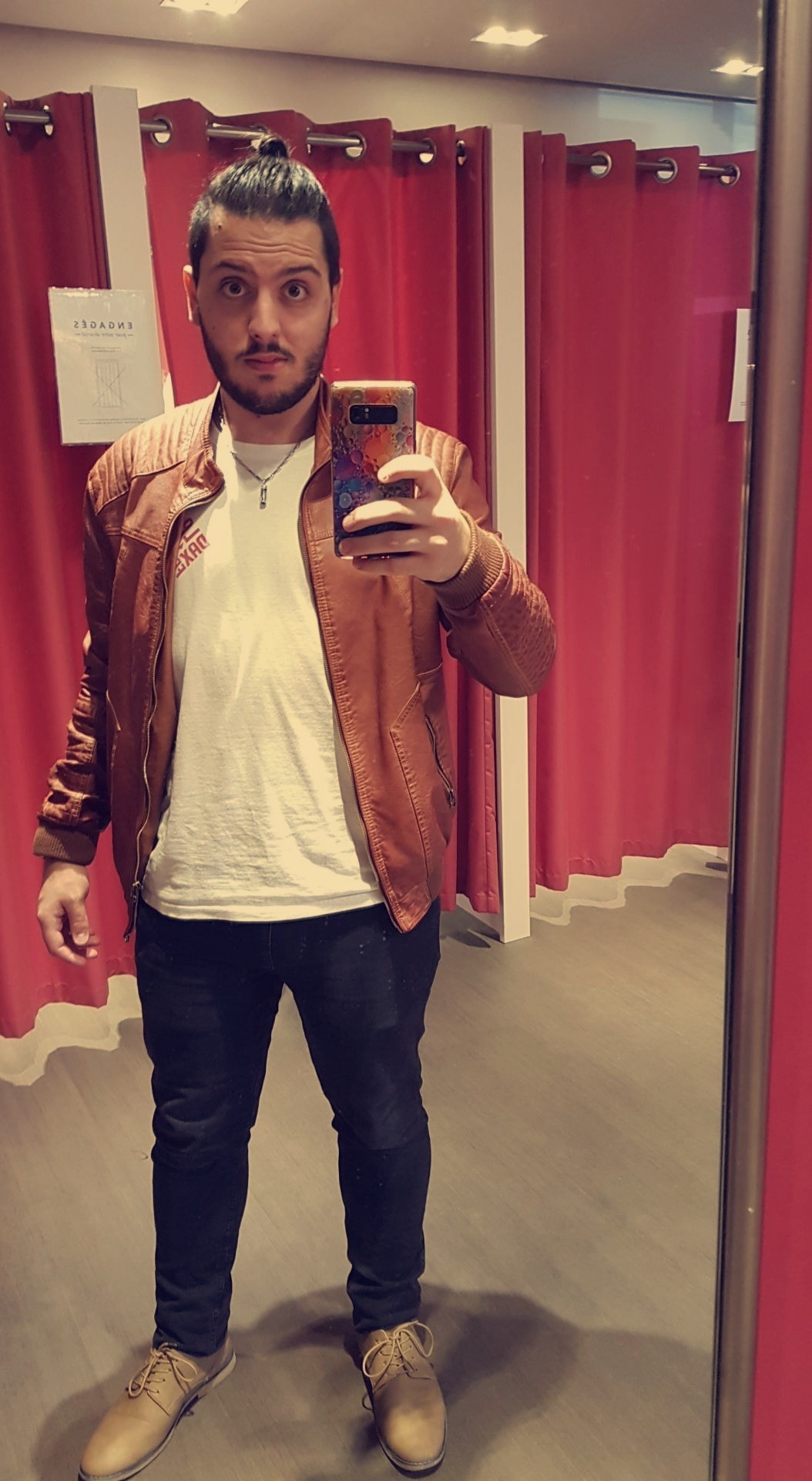 Profil de Volcy, 27 ans, Groupe gay à Kiesen