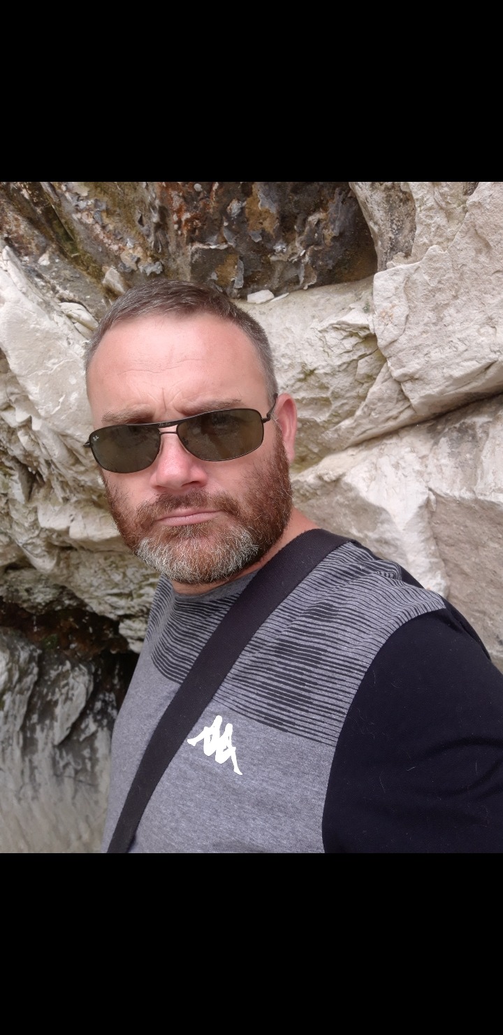 Profil de Sercan, 48 ans, Groupe gay à Curtilles