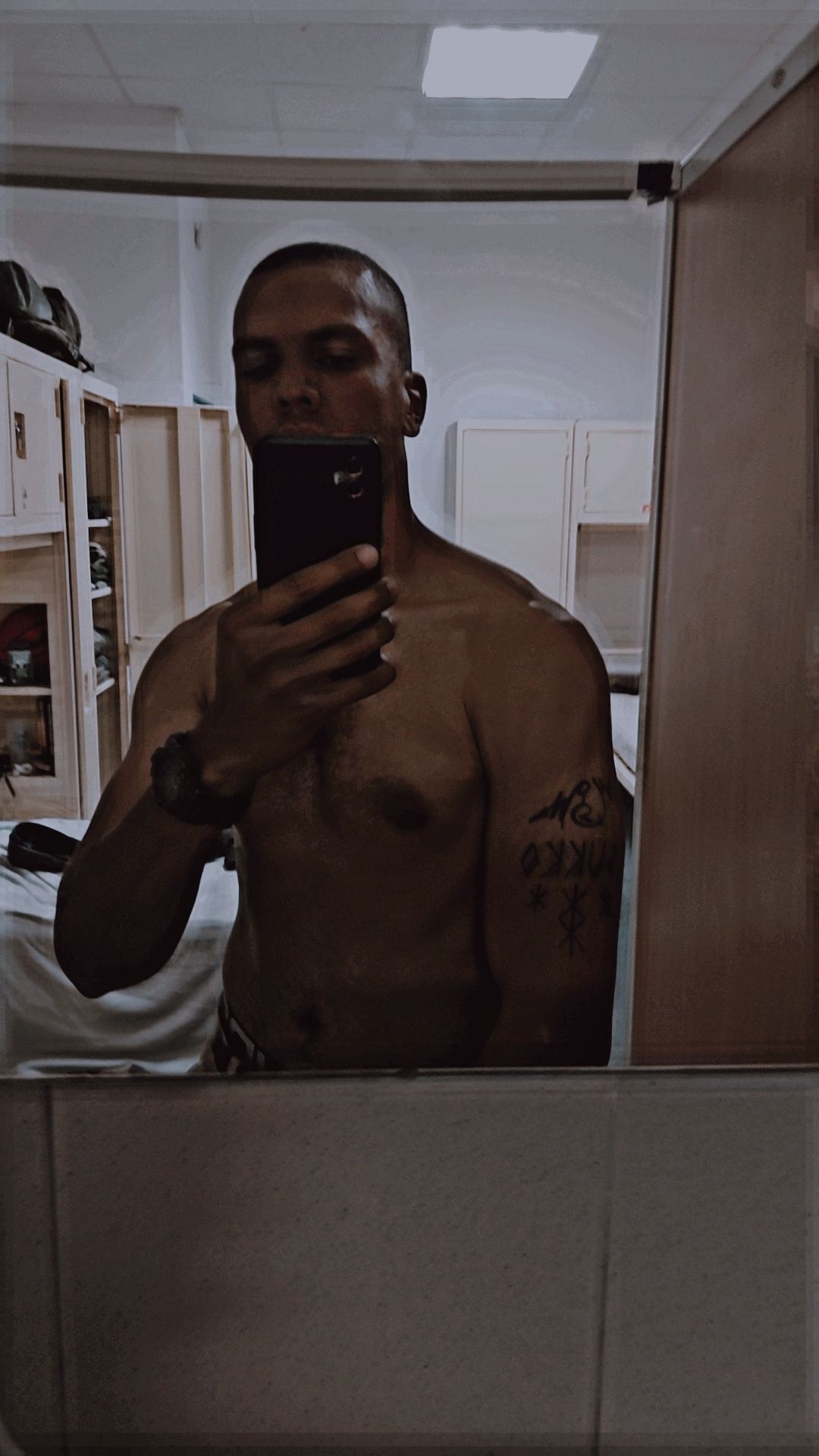 Profil de Niccolo, 22 ans, Groupe gay à St-Barthélemy VD