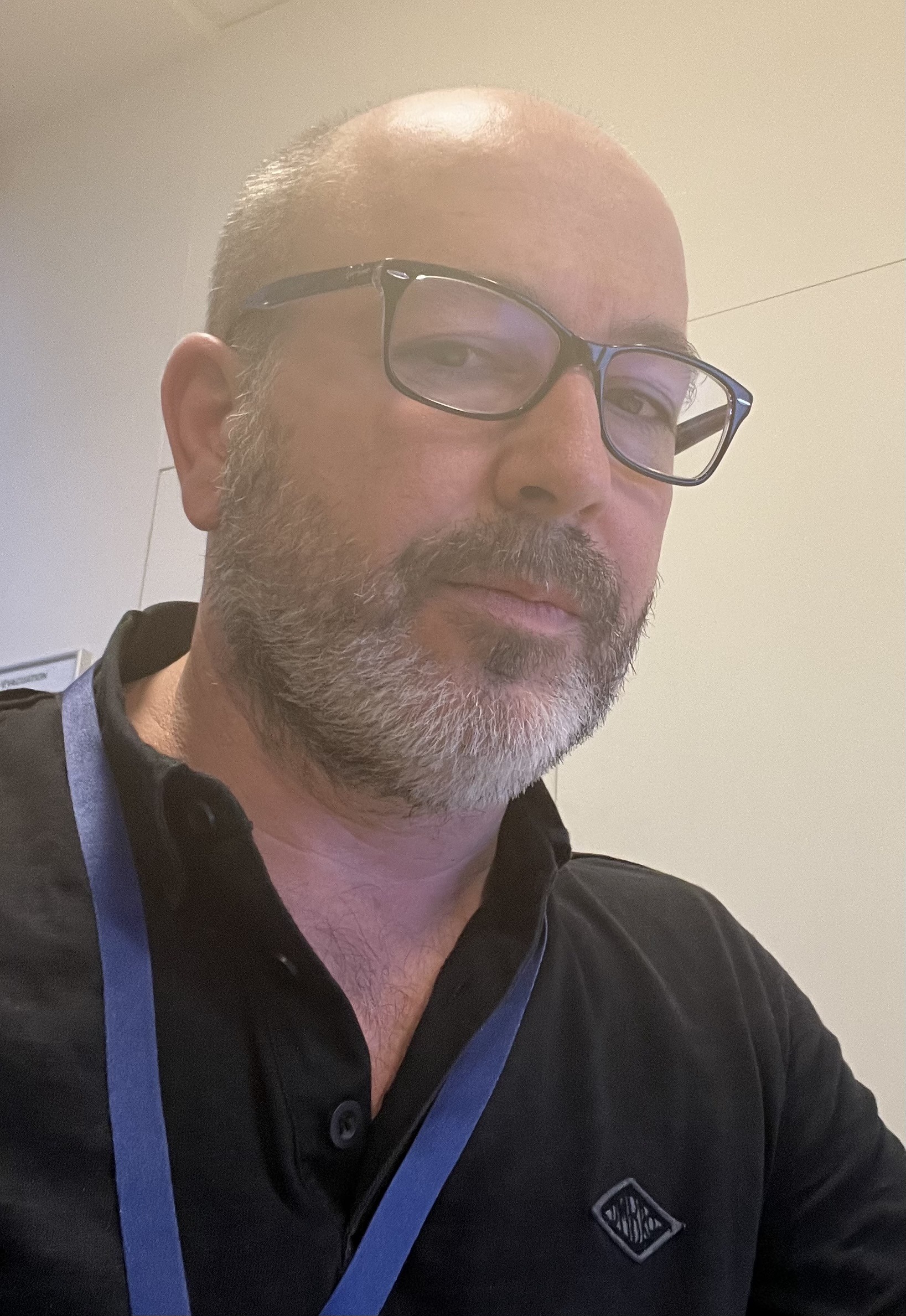 Profil de Gibran, 53 ans, Groupe gay à Apples