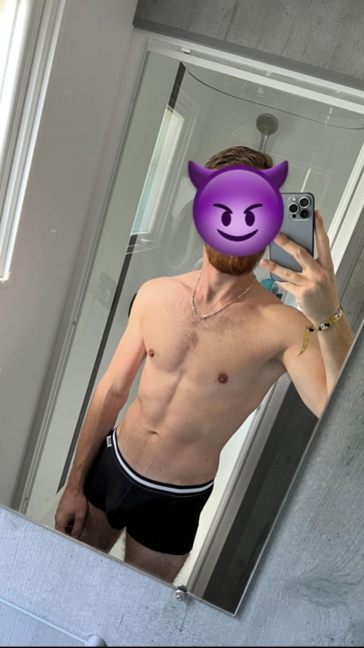 Profil de Nahe, 27 ans, Groupe gay à Wangs