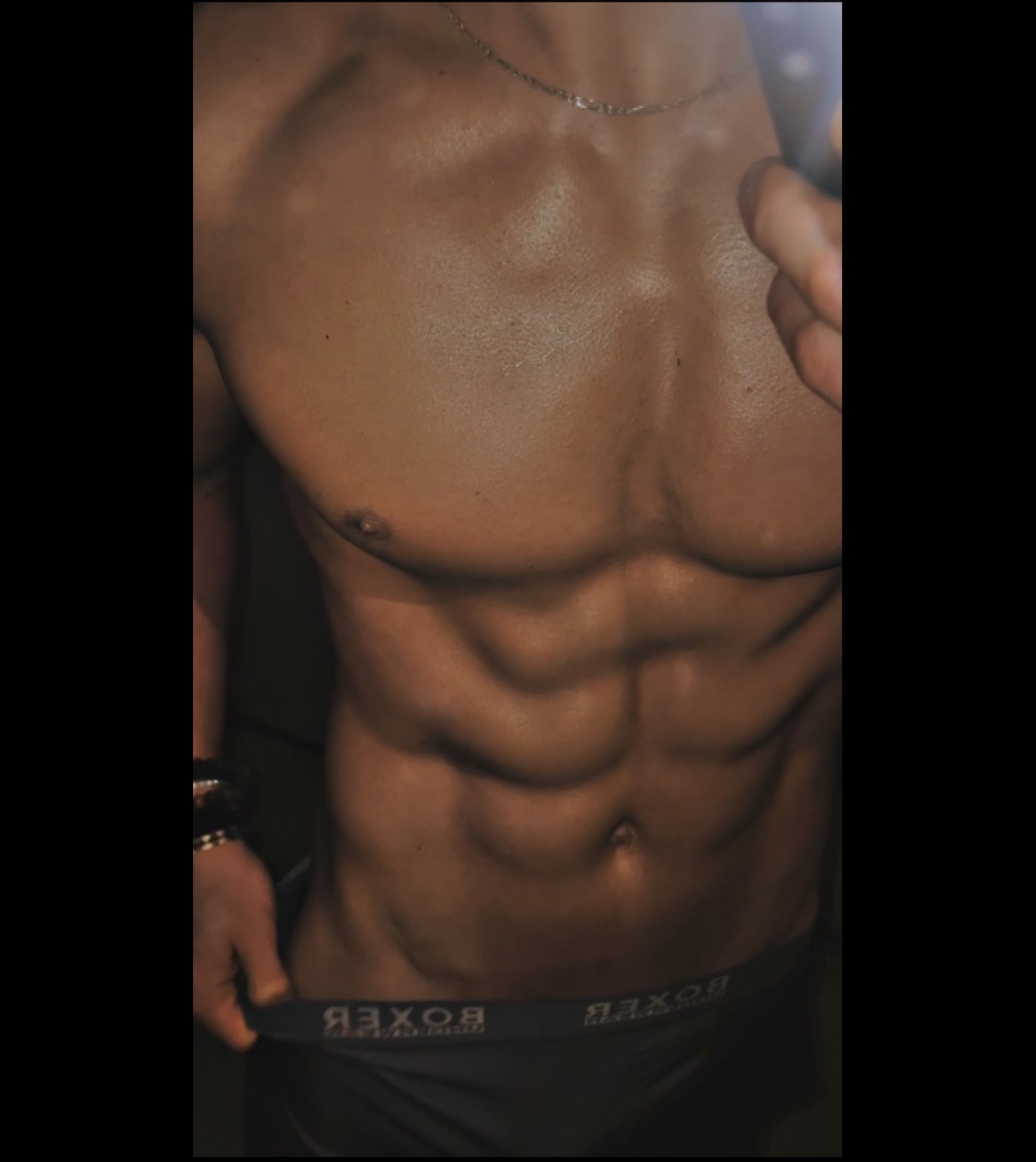 Profil de Mohamed-tahar, 24 ans, Groupe gay à Tschiertschen