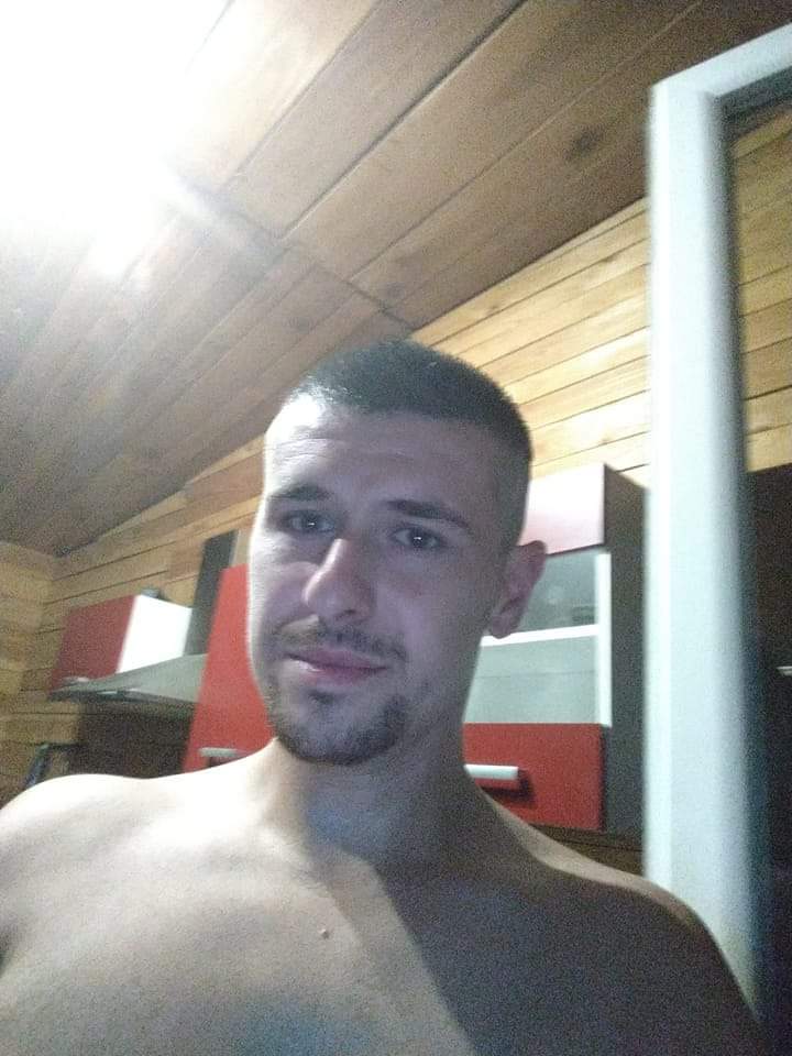 Profil de Rénald, 33 ans, Groupe gay à Hellikon