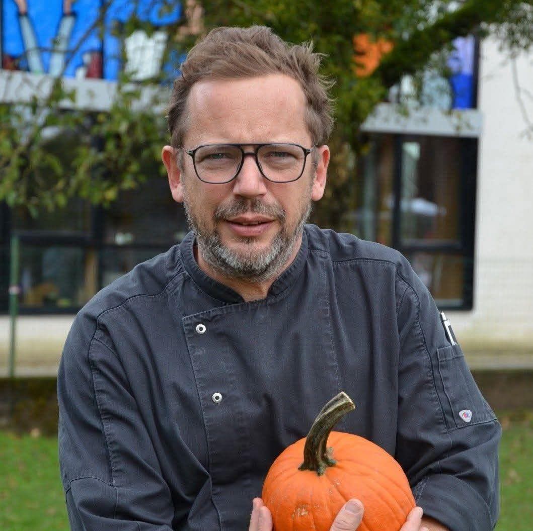 Profil de Kamar, 46 ans, Groupe gay à L'Abbaye