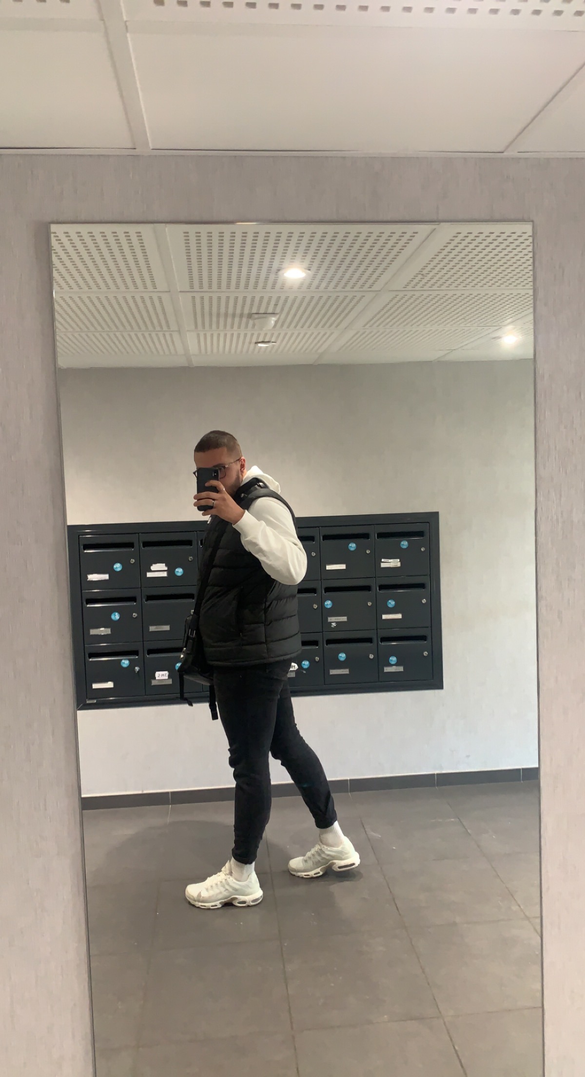 Profil de Lester, 22 ans, Groupe gay à Perly