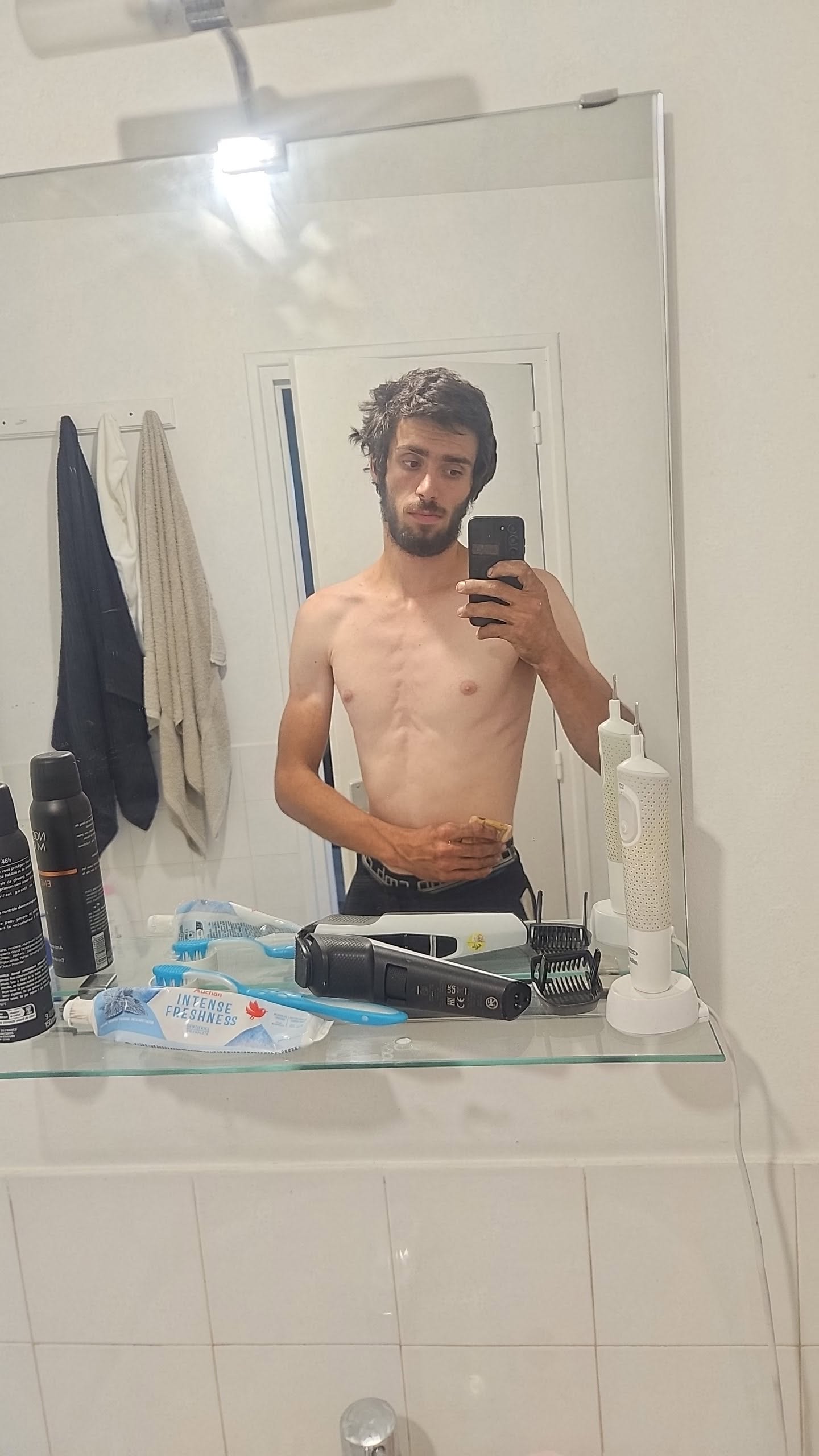 Profil de Ahmad, 18 ans, Groupe gay à Peiden
