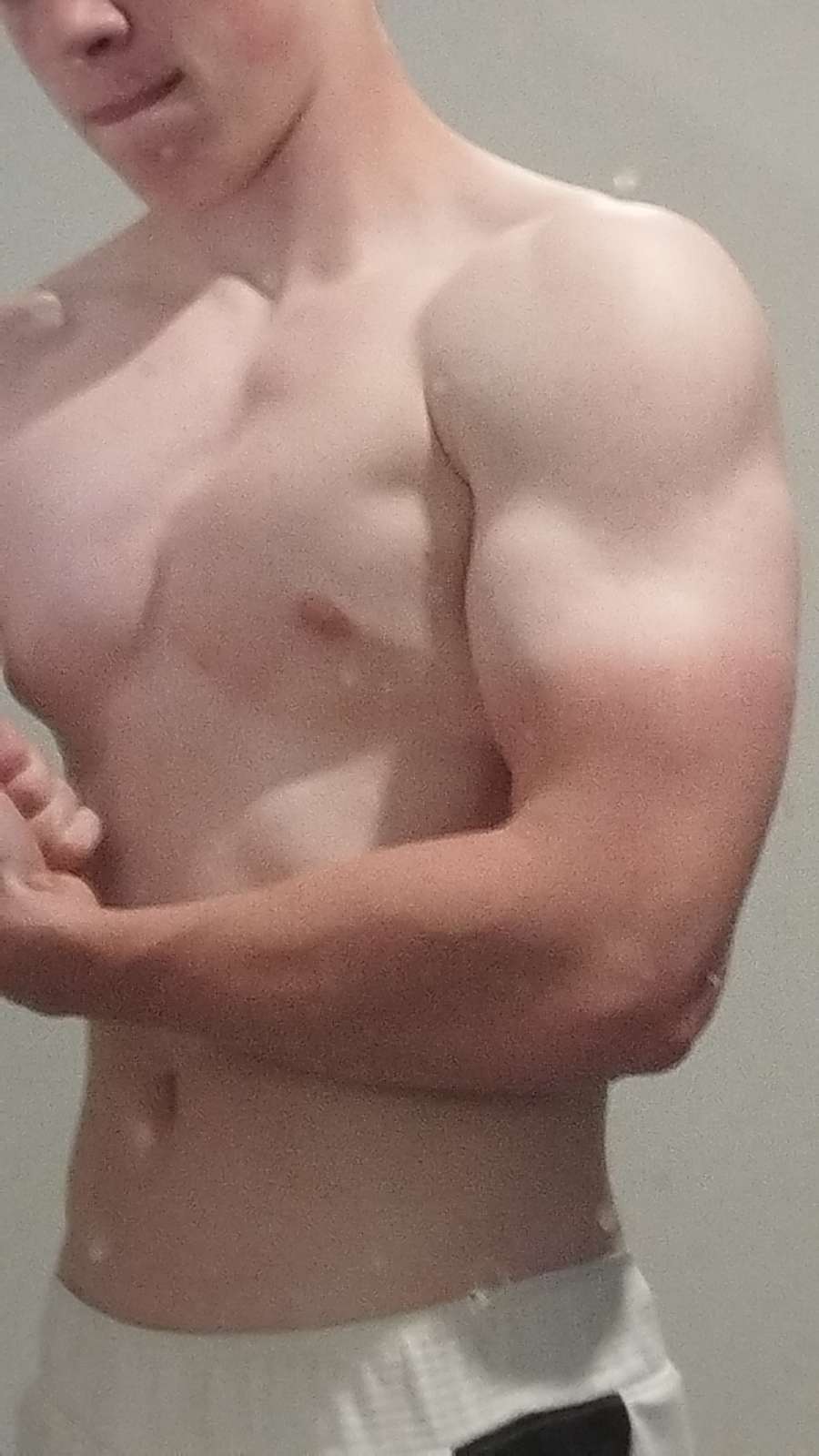 Profil de Carmin, 21 ans, Groupe gay à Evilard