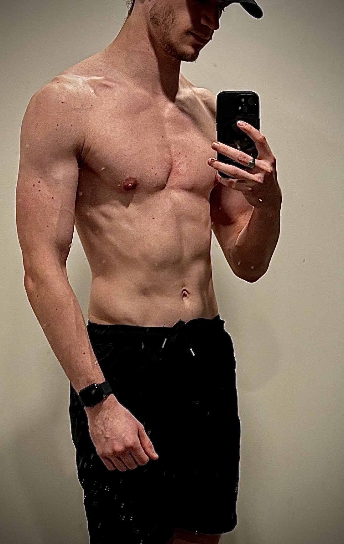 Profil de Abdrahman, 23 ans, Groupe gay à Comologno