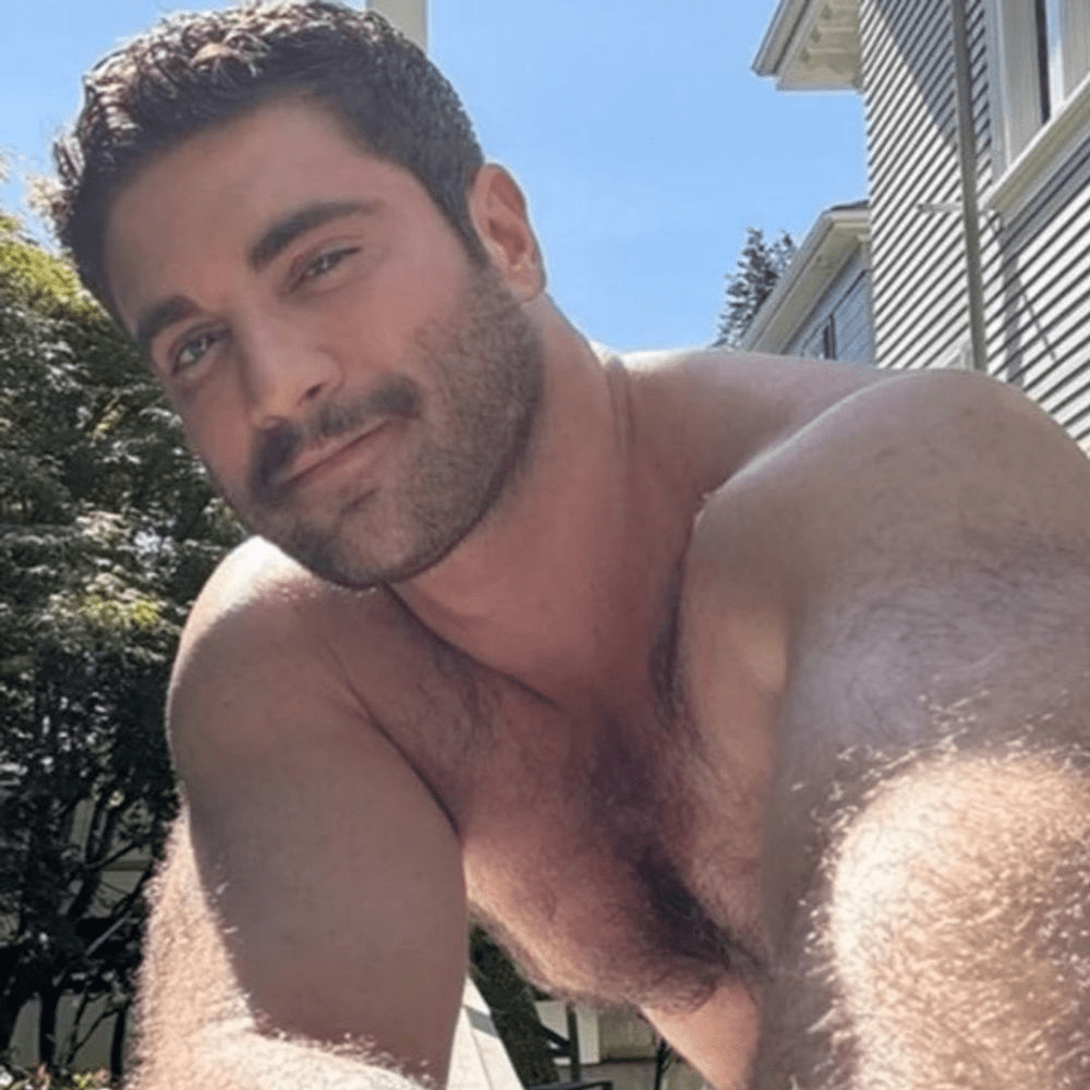 Profil de Lehyan, 25 ans, Groupe gay à Loc