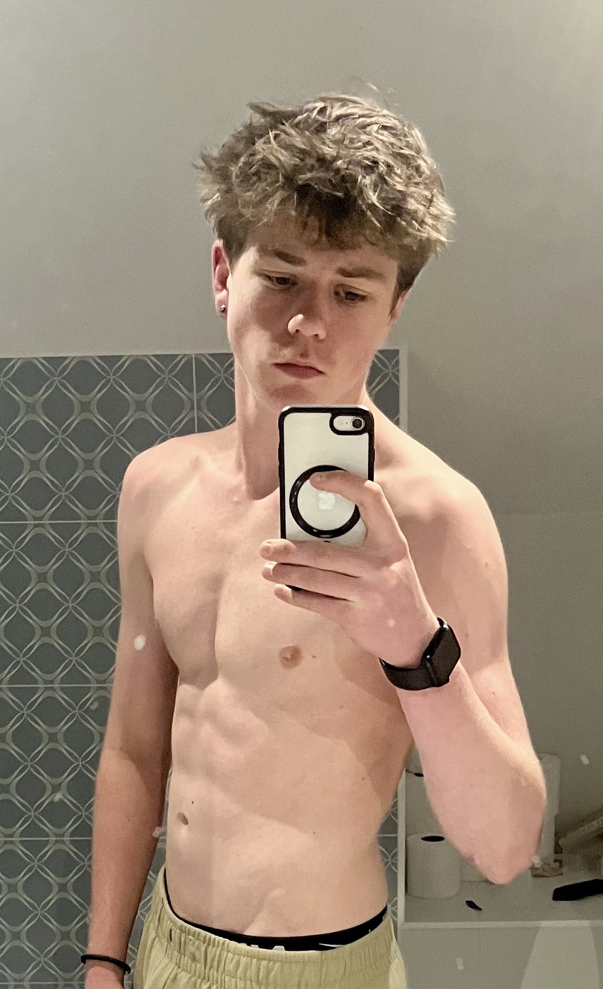 Profil de Chrisna, 19 ans, Groupe gay à Achseten
