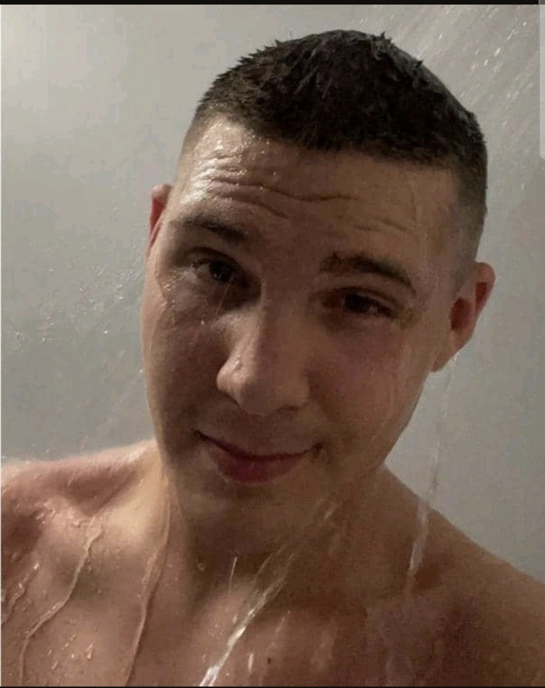 Profil de Volcy, 23 ans, Groupe gay à Stechelberg