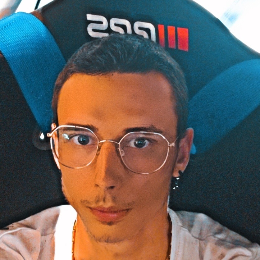Profil de Pierre-lou, 21 ans, Groupe gay à Tschiertschen